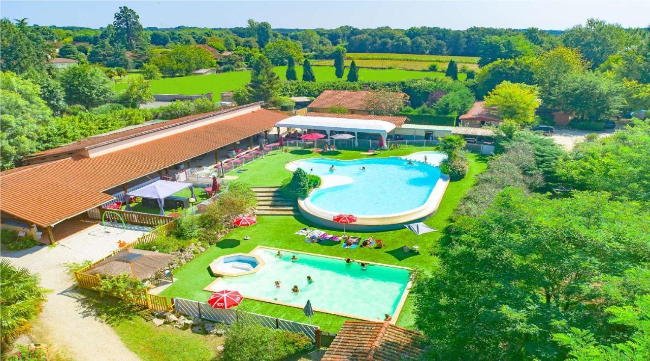 Hotel Camping Les Lacs De Courtes Estang Exterior foto